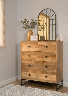 Wood Furniture Room Ideas, 5 Drawer Chest Of Drawers, Bedroom Drawer Decor, Drawer Ideas Bedroom, Bedroom Chest Of Drawers Decor, Chest Drawer Decor Ideas, Bedroom Drawers Ideas, Interesting Mirrors, Drawer Decor Ideas