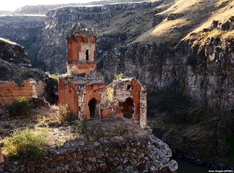 Powerful Pics, Turkey Culture, Armenian History, Eastern Turkey, Turkish Military, Ghost City, Armenian Culture, The Ottoman Empire, Under The Shadow