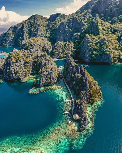 Guess this Underrated Tropical Paradise? 🏝️

Surrounded by crystalline waters and towering limestone cliffs, this Philippine gem boasts world-class wreck diving and hidden lagoons.

Drop your guesses below! 👇🏻 Barracuda Lake Palawan, Barracuda Lake, Twin Lagoon, Kayangan Lake, Philippines Palawan, Coron Island, Unique Vacation Rentals, Nature Wonders, Palawan Island