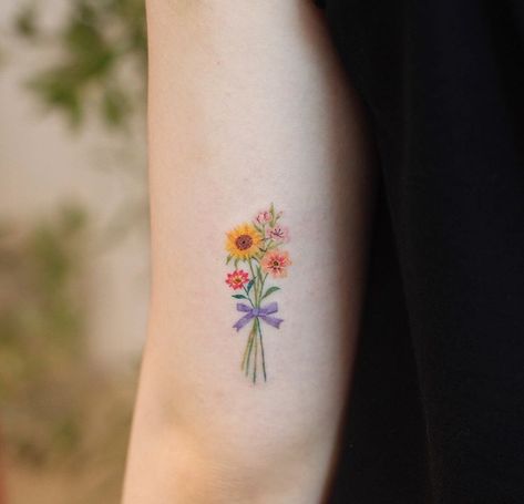 Colorful Flower Tattoo, Shape Tattoo, Small Flower Tattoos, Tatuaje A Color, Dainty Tattoos, Aesthetic Tattoo, Pattern Tattoo, Disney Tattoos, Tattoo Trends