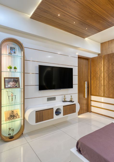 Arch Glass Design Living Room, Tv Wall Design Glass Cabinet, Master Bedrooms Tv Units, Tv Unit Design Wall Master Bedrooms, Display Units Living Room Modern, Tv Unit For Master Room, Tv Unit Glass Design Modern, Tv Unit With Display Cabinet, Tv Unit Side Wall Design