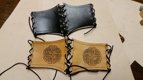 Leather Waist Cincher, Small Waist Workout, Leather Bracers, Waist Cincher Corset, Goth Corset, Steampunk Corset, Gothic Corset, Waist Training Corset, Londonderry