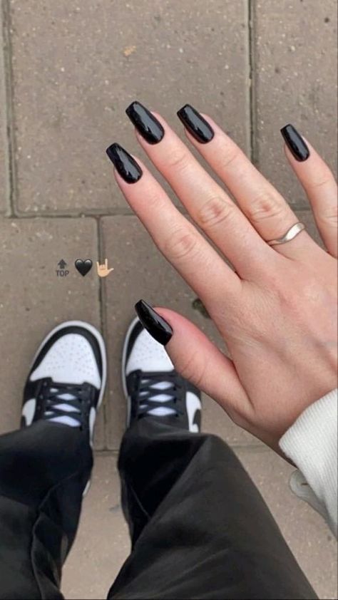 Black Acrylic Nails, Casual Nails, Makijaż Smokey Eye, Soft Nails, Black Nail, Dream Nails, Pretty Acrylic Nails, Chic Nails, Best Acrylic Nails