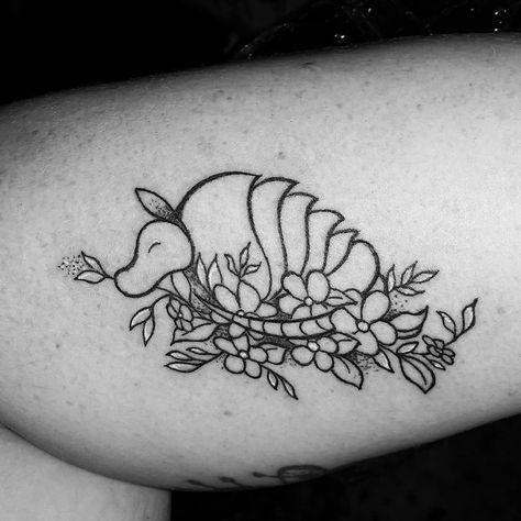 Armadillo Lizard Tattoo, Armadillo Cowboy Hat Tattoo, Armadillo Tattoo, Armadillo Drawing, Armadillo Tattoo Simple, Cute Armadillo Tattoo, Armadillo Embroidery, Armadillo Silhouette, Armadillo Art