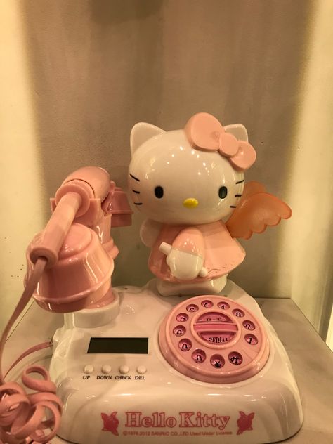 Line Phone, Vintage Phones, Cute Videos, Old Phone, Desk Phone, Corded Phone, Landline Phone, Funny Cute, Cool Things