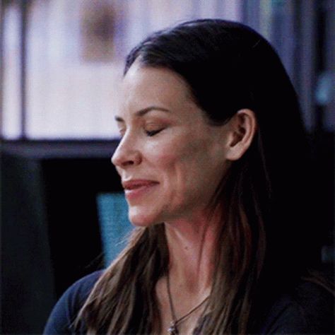 Evangeline Lilly Beautiful GIF - Evangeline Lilly Beautiful Pretty - Discover & Share GIFs Evangeline Lilly Gif, Evangeline Lilly Wasp, Hope Pym, Queen Of Disaster, Nicole Evangeline Lilly, Kate Austen, Evangeline Lily, Van Dyne, Marvel Aesthetic