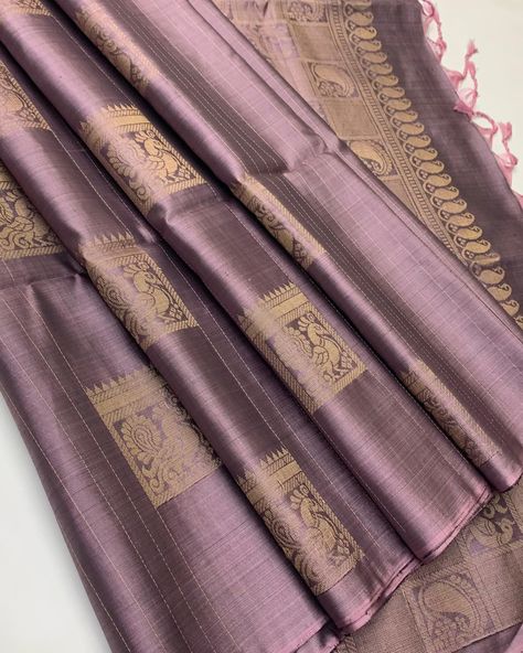 *Pure handloom borderless bhutta design Double warp soft silk sarees collections ..with contrast pallu blouse…manufacturers price 6550+$/-* Borderless Kanchipuram Sarees, Kanchipuram Saree, Soft Silk Sarees, Saree Collection, Silk Sarees, Saree, Silk, Pure Products, Design