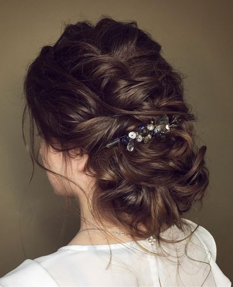 Wedding Hair Updos 1 - I Take You | Wedding Readings | Wedding Ideas | Wedding Dresses | Wedding Theme Jura Hairstyle, Wedding Hair Updos, Messy Wedding, Wedding Hairstyle Ideas, Hairstyle Bridal, Messy Wedding Hair, Wedding Readings, Bridal Hair Updo, Updo Hairstyle