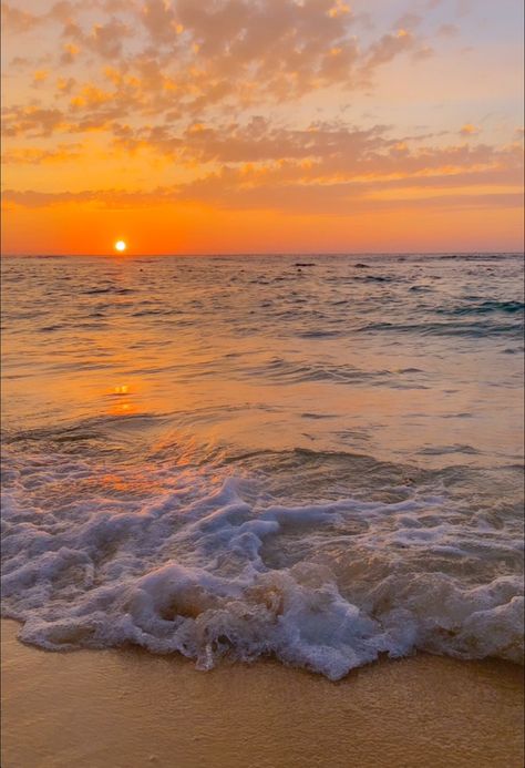 Sunset Widget Aesthetic, Summer Wallpaper Phone, Best Beaches In Maui, Beach Sunset Wallpaper, Beautiful Ocean Pictures, Ocean Pictures, Landscape Photography Nature, Pretty Landscapes, Ocean Wallpaper