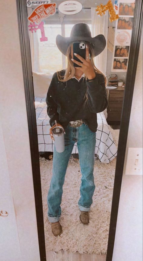 Country Fall Outfits, Punchy Outfits, Cute Western Outfits, Trajes Country, Western Girl Outfits, Cowboy Outfit, Outfit Ideas Winter, Casual Country Outfits, Southern Outfits