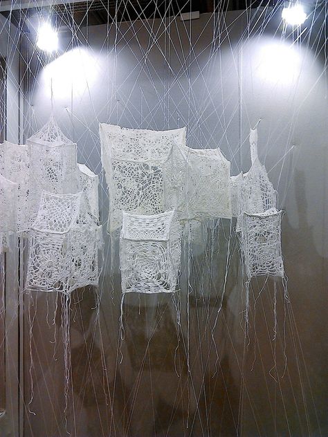 Crochet Installation Art, Lace Architecture, Lace Installation, Art Installation Ideas, Crochet Installation, Artistic Crochet, Creative Placemaking, Architecture Origami, Art Fibres Textiles