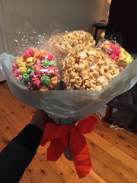 Popcorn Bouquet, Lolly Bouquet, Popcorn Business, Diy Popcorn, Boys Dance, Lolly Bags, Popcorn Balls, Cupcake Bouquet, Dance Recital