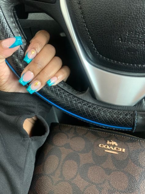 Torquise Nails Acrylic Short, Short Teal Acrylic Nails, Teal Blue Nails Acrylic, Teal Nail Inspo Acrylic, Teal Colored Nails, Short Square Nail Ideas Summer, Teal Hoco Nails, Green Blue Nails Ideas, Teal Square Nails