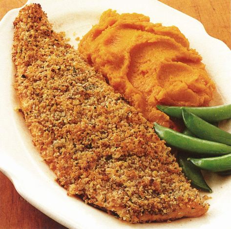 Almond-Crusted Trout Pecan Crusted Trout, Clams And Mussels, Trout Recipes, Cooking Fish, Almond Crusted, Seasoned Bread Crumbs, Bowl Cover, Crushed Ice, Fresh Fish