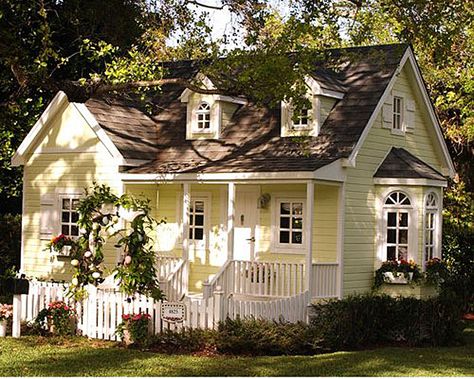 Yellow Cottage Playhouse, think we can talk Poppy into building this for Madison...I'll bet you he will build her a playhouse some day. Cottage Community, Luxury Playhouses, Tiny Cottages, Cottage Plans, Pretty Home, Nice Homes, Yellow Cottage, Little Cottages, Amazing Homes