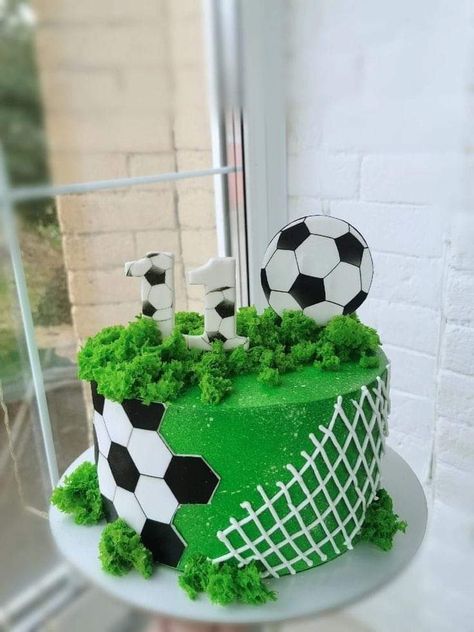 Soccer First Birthday Cake, Soccer Cakes For Boys, Soccer Cake Ideas For Boys, Football Cakes For Boys, Soccer Themed Cake, Football Theme Cake, Football Cake Design, 2nd Birthday Cake Boy, Soccer Cakes