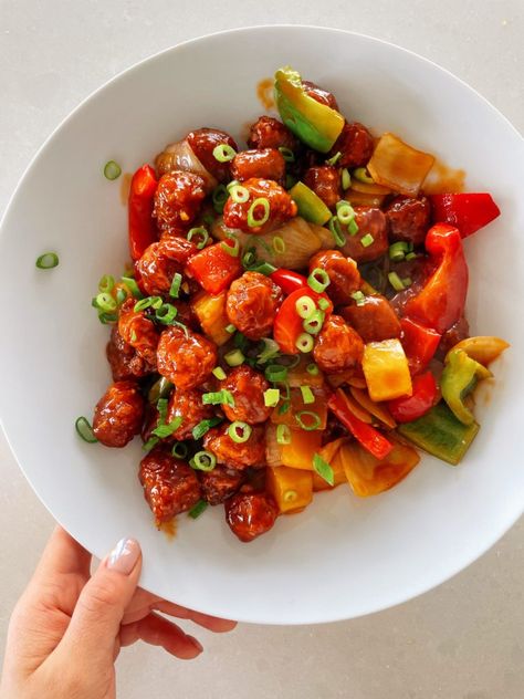 Vegan Sweet and Sour Popcorn Chicken - It's Liz Miu Vegan Sweet And Sour, Vegan Popcorn, Deep Fried Tofu, Vegan Fries, Sweet And Sour Chicken, Sweet N Sour Chicken, Popcorn Chicken, Sweet And Sour Sauce, Gluten Free Rice