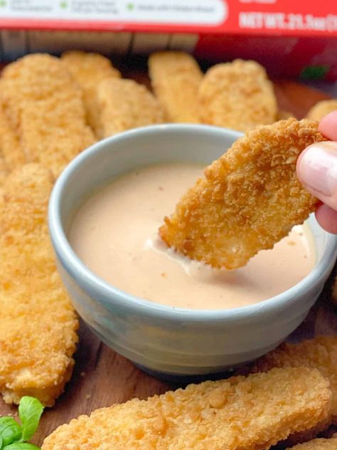 Chicken Strip Dipping Sauce Recipes, Dips For Chicken Tenders, Chicken Finger Dip, Chicken Fingers Dipping Sauce, Chicken Finger Dipping Sauce, Dipping Sauce For Chicken Tenders, Sauce For Baked Chicken, Chicken Breast Sauce, Homemade Chicken Fingers