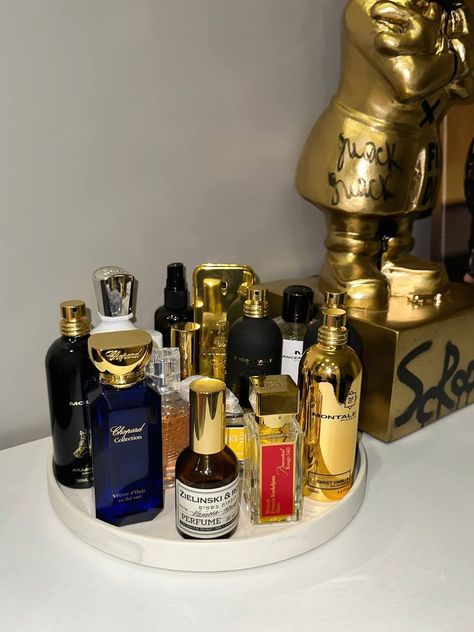 Chopard Perfume, Feminine Scents, Perfume Collection Display, Perfume Collection Fragrance, Body Smells, Perfume Scents, Perfume Lover, Perfume Brands, Body Skin Care Routine