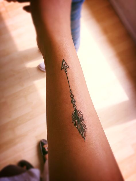 Arrow Tattoos For Women Arm, Feminine Arrow Tattoo, Arm Tattoos For Women Arrows, Small Arrow Tattoos For Women, Feather Arrow Tattoo For Women, Arrow Spine Tattoos For Women, Arrow With Feather Tattoo, Dainty Arrow Tattoos For Women, Arrow With Flowers Tattoo