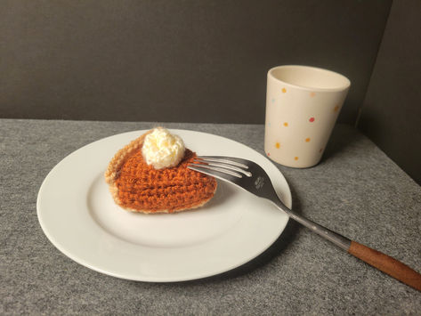 Crochet Whipped Cream, Crochet Pumpkin Pie, Pie Slice, Fall Crochet Patterns, Fall Crochet, Crochet Pumpkin, How To Crochet, Crochet Patterns Amigurumi, Pumpkin Pie