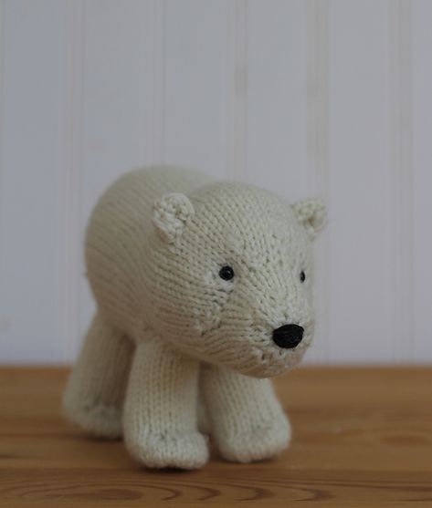 200+ Free Animal Knitting Patterns to Download Now! (248 free knitting patterns) Polar Bear Pattern, Summer Knitting Patterns, Bear Patterns Free, Bamboo Knitting Needles, Knitting For Charity, Knitted Teddy Bear, Knitting Patterns Free Scarf, Animal Knitting Patterns, Baby Knitting Patterns Free