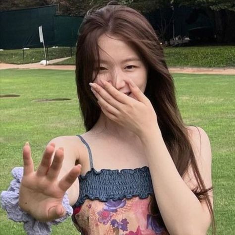 Yeh Shuhua, Pic Aesthetic, Icon Widget, Pfp Profile, Dream Music, Boss Baby, Photo Pose, Aesthetic Summer, Korean Idol