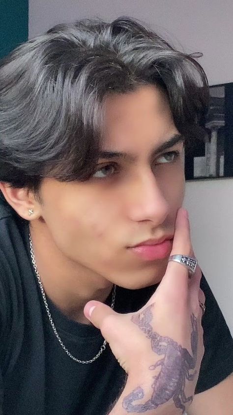 Asian Guy Long Hair, Guy Long Hair, Middle Part Hairstyles Men, Milos Guzel, Lesbian Haircut, Hair Tiktok, Boy Haircuts Short, Middle Hair, Asian Guy