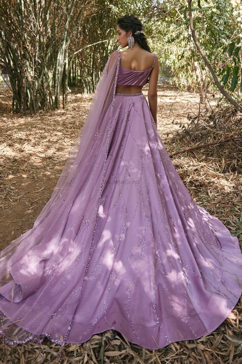 Mauve Pooja Peshoria, Indian Outfits Lehenga, Wedding Lehenga Designs, Lehnga Dress, Traditional Indian Dress, Gaun Fashion, Salwar Kamiz, Indian Dresses Traditional, Embroidered Lehenga