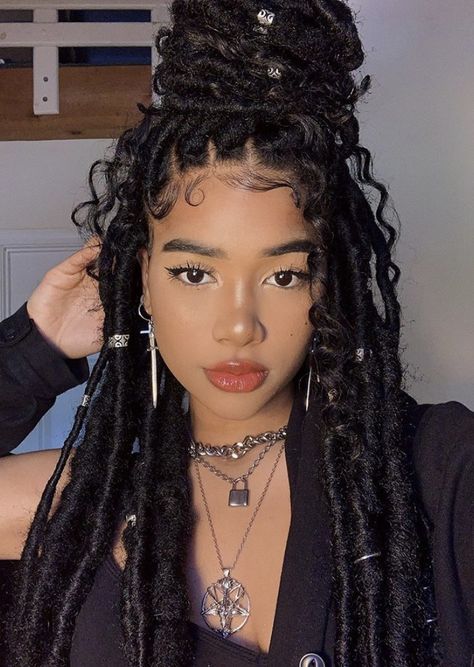 Faux Locs Hairstyles, Cute Box Braids Hairstyles, Pretty Braided Hairstyles, African Braids Hairstyles, Locs Hairstyles, Baddie Hairstyles, Box Braids Hairstyles, Braids For Black Hair, American Beauty