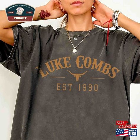 Vintage Luke Combs 1990 Unisex T-Shirt Bull Skull Tour 2024 Merch Bootleggers Fan Classic Check more at https://teeartdesigns.com/product/vintage-luke-combs-1990-unisex-t-shirt-bull-skull-tour-2024-merch-bootleggers-fan-classic/ Luke Combs Merch, Luke Combs Shirt, Luke Combs, Bull Skull, Bull Skulls, Cricut Ideas, Shirt Ideas, Cute Shirts, Unisex T Shirt