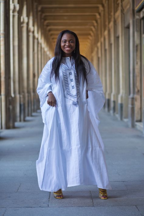 Women Agbada, White Kaftan, Nigerian Fashion, Fancy Suit, African Dashiki, African Clothes, Fall Styles, African Fashion Modern, Nigerian Styles