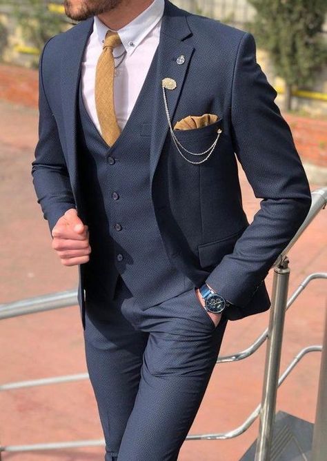 Blue Slim Fit Suit, Mens Suit Style, Dark Blue Suit, Blue Suit Men, Blue Suit Wedding, Wedding Suits Groom, Look Formal, Dress Suits For Men, Designer Suits For Men