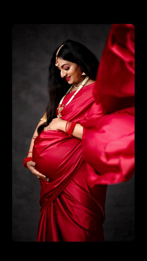 Indian Goddess Maternity Shoot, Bollywood Maternity Shoot, Pregnant Lady Photoshoot, Maternity Shoot In Saree At Home, Maternity Photo Shoot Ideas In Saree, Saree Pregnancy Photoshoot, Maternity Photoshoot Indian, Metarnity Photoshoot Indian At Home, Maternity Shoot Indian