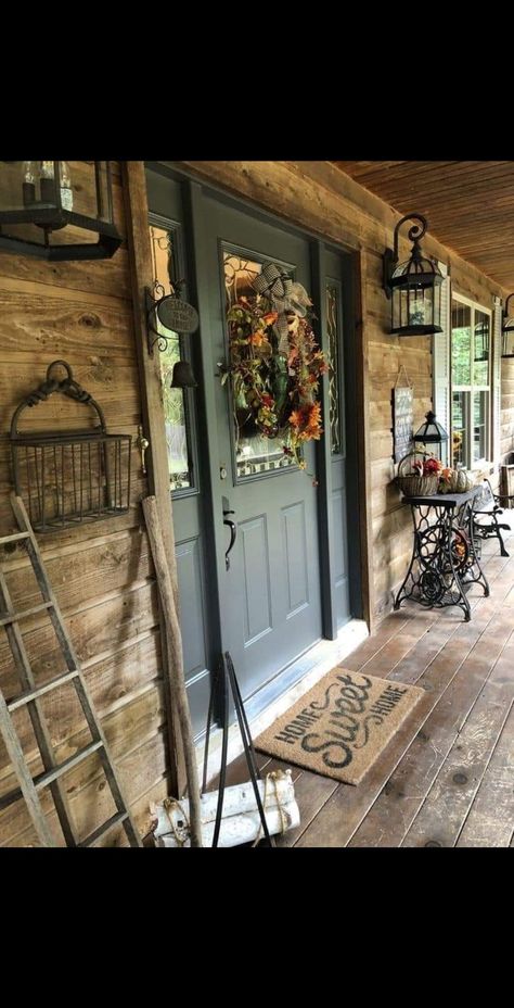 Country Cottage Porch, Cottage Porch Ideas, Cabin Front Porch, Log Cabin Exterior, Log Cabin Living, Cottage Porch, Rustic Porch, Cabin Exterior, Log Cabin Decor