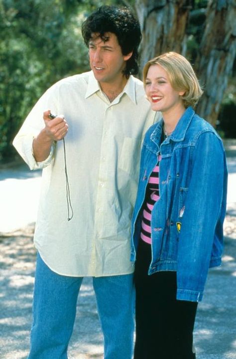 Adam Sandler & Drew Berrymore in the Wedding Singer....Great Movie! Wedding Singer Movie, Adam Sandler Drew Barrymore, Adam Sandler Movies, Christine Taylor, 50 First Dates, Singer Costumes, Wedding Singer, Jenifer Aniston, New Line Cinema