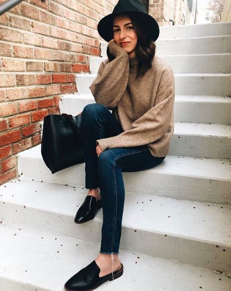 Black Mules Outfit Fall, Mules Outfit Fall, Black Mules Outfit, Fall Minimalist Outfit, Mules Outfit, Black Mules, Effortless Outfit, Autumn Outfits, Outfit Fall