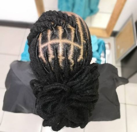 Low Bun Dreadlock Hairstyles, Dreadlocks Mohawk, Dreadlocks Hair Care, Dreadlocks Styles, Short Dreadlocks Styles, Dreads Styles For Women, Sleek Braided Ponytail, Locs Styles, Loc Inspiration