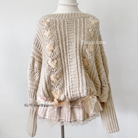 Liz Lisa Sweater, Gyaru Sweater, Fluffy Sweater Outfit, Himekaji Outfits, Lisa Cute, Horror Protagonist, Skirt Accessories, Diy Sweater, Liz Lisa