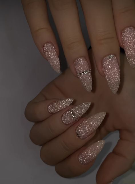 Prom Nails Silver, Remove Acrylic Nails, Wedding Nails Glitter, Pink Glitter Nails, Acrylic Nails Coffin Pink, Thanksgiving Nails, Sparkle Nails, Nagel Inspo, Sparkly Nails