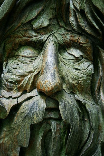 Green Man Sculpture, Christmas All Year, Tree Spirits, Man Sculpture, Green Woman, The Green Man, Tree Faces, Wood Spirit, Tree Spirit