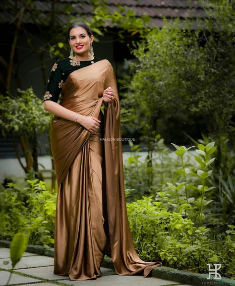 Gold Satin Saree, Saree Farewell, Dance Class Outfit, Patiyala Dress, Silk Kurti Designs, Golden Saree, Blouse Designs High Neck, Saree Ideas, Saree Wearing