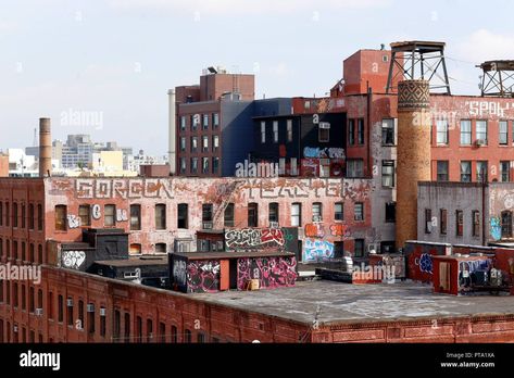 Brooklyn Rooftop, Brooklyn Dumbo, Environment Sketch, Roof Cap, New York Buildings, Dumbo Brooklyn, Nyc Rooftop, Building Concept, City Buildings