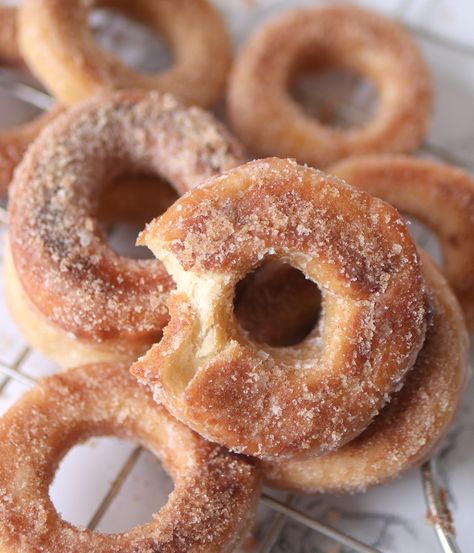 The BEST Bread Machine Donuts | Cinnamon Sugar Flavored! - our little blue homestead Cinnamon Sugar Bread Machine, Bagel Recipe Bread Machine, Best Oil For Frying, Donuts Glazed, Cinnamon Sugar Bread, Best Bread Machine, Yeast Donuts, Sugar Bread, Fried Donuts