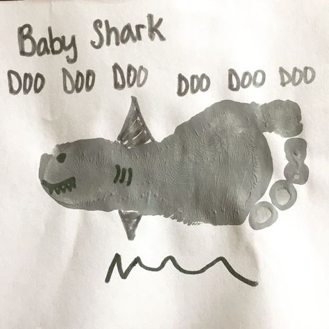 Baby Shark arts and crafts project.  Make your own shark themed painting.  Footprint art!  Great for daycare, preschool, or home! Hippo Footprint Craft, Beach Art For Infants, Easy Footprint Crafts, Shark Footprint Craft, Footprint Shark, Beach Crafts For Infants, Easy Infant Crafts, Shark Week Crafts For Preschool, Baby Shark Crafts For Toddlers