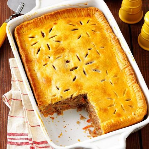 Finland Food, Nordic Recipe, Meat Pie Recipe, Finnish Recipes, Meat And Vegetables, Norwegian Food, Scandinavian Food, Swedish Recipes, Meat Pie