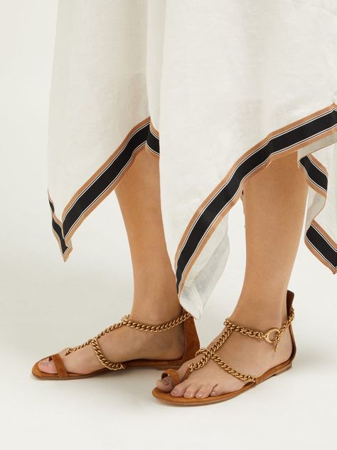 Gianvito Rossi Chain Suede Flat Sandals Everyday Sandals, Toe Ring Sandals, Woven Sandals, Wrap Sandals, Ancient Greek Sandals, Metallic Sandals, Suede Flats, Greek Sandals, Print Trends