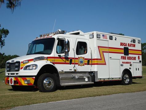 American Ambulance, Bug Out Vehicle, Expedition Truck, Fire Equipment, Public Safety, Fire Apparatus, Police Car, Emergency Vehicles, Fire Rescue