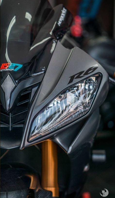 R6 Wallpaper Yamaha, Yamaha R6 Aesthetic, Yamaha R6 Wallpapers, Bike Aesthetic Wallpaper, Driving Lamborghini, Motor R6, Wallpaper Backgrounds Aesthetic Iphone, Taylor Swift Laptop, Rainy Sunset