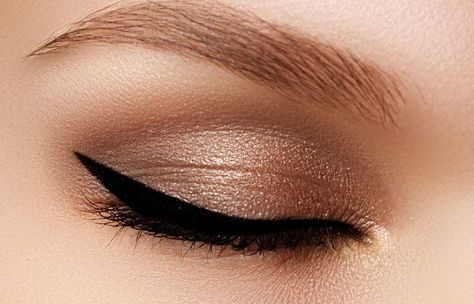 Brown Eye Makeup Tutorial, Makeup Tips For Brown Eyes, Shimmer Eye Makeup, Eyeliner For Beginners, Subtle Makeup, Makeup Secret, Make Up Inspiration, Cat Eye Makeup, Eye Makeup Steps